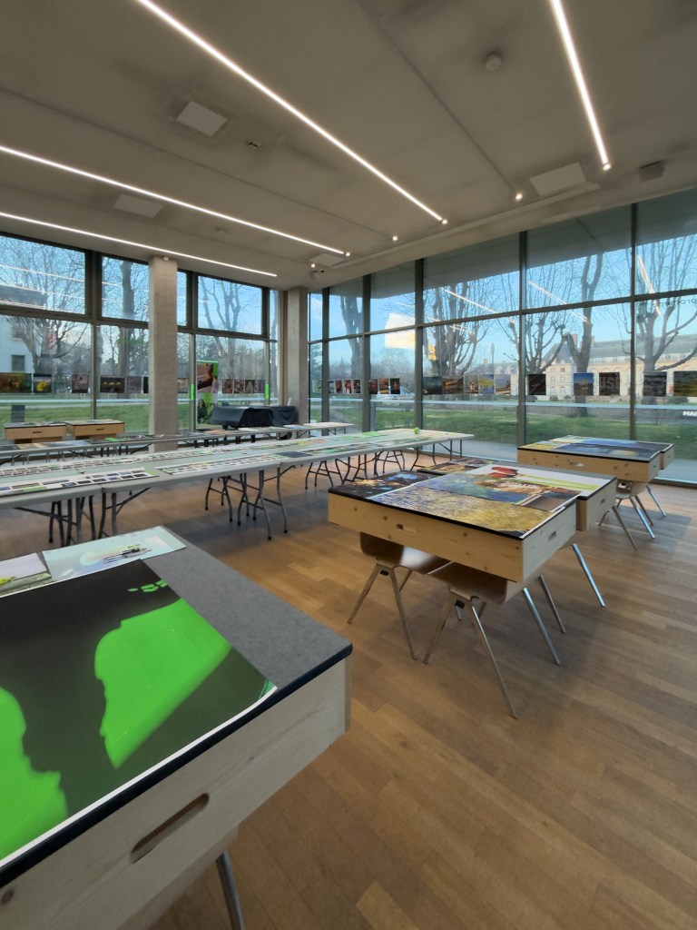 Planches contact sur tréteaux 3