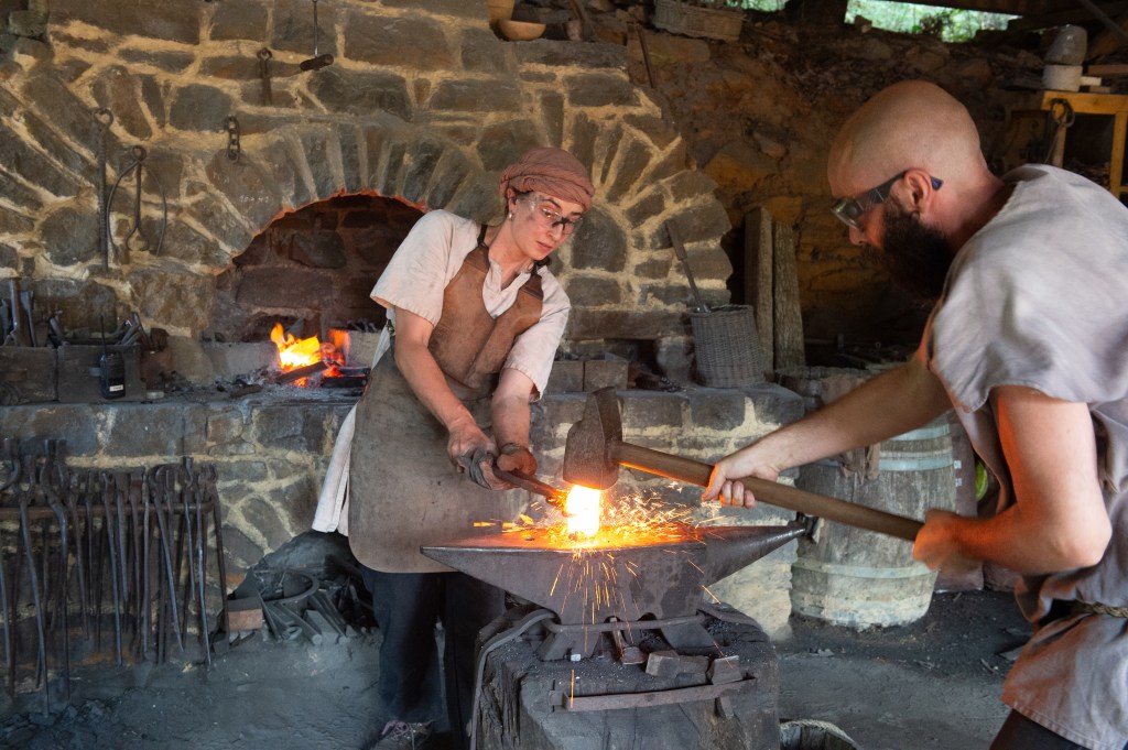 Travail du Forgeron @ Chateau de Guédelon